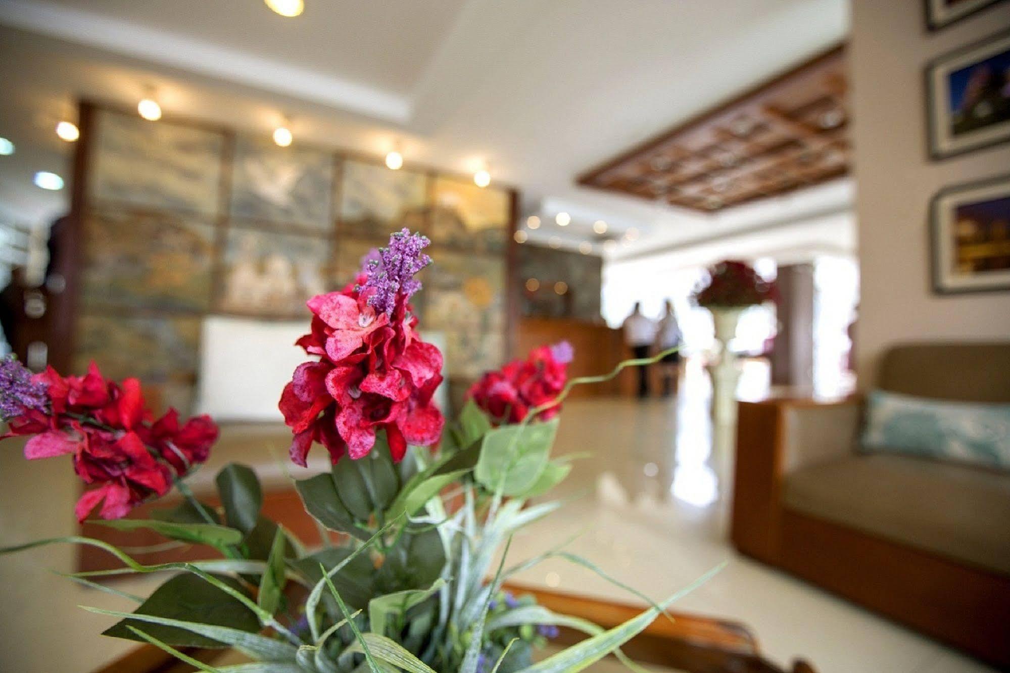Hotel Ambato Luaran gambar